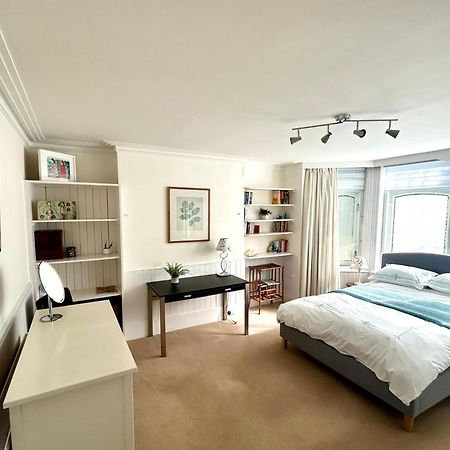 Spacious Comfortable Flat With Free Parking In East Finchley, Muswell Hill & Close To Alexandra Palace London Eksteriør billede