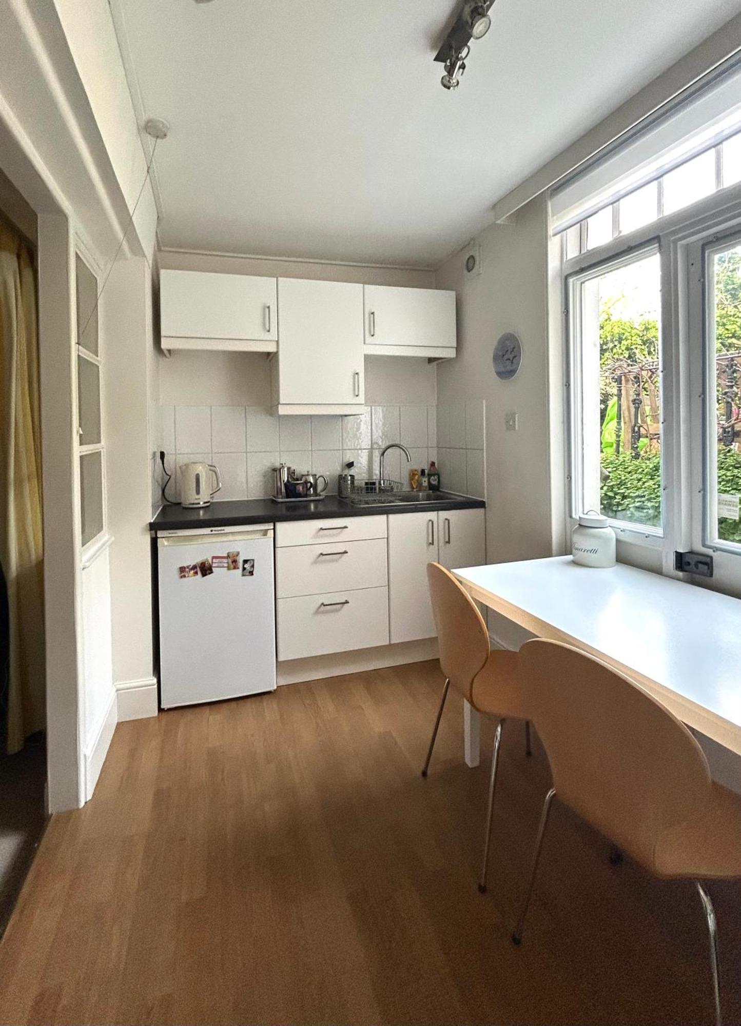 Spacious Comfortable Flat With Free Parking In East Finchley, Muswell Hill & Close To Alexandra Palace London Eksteriør billede