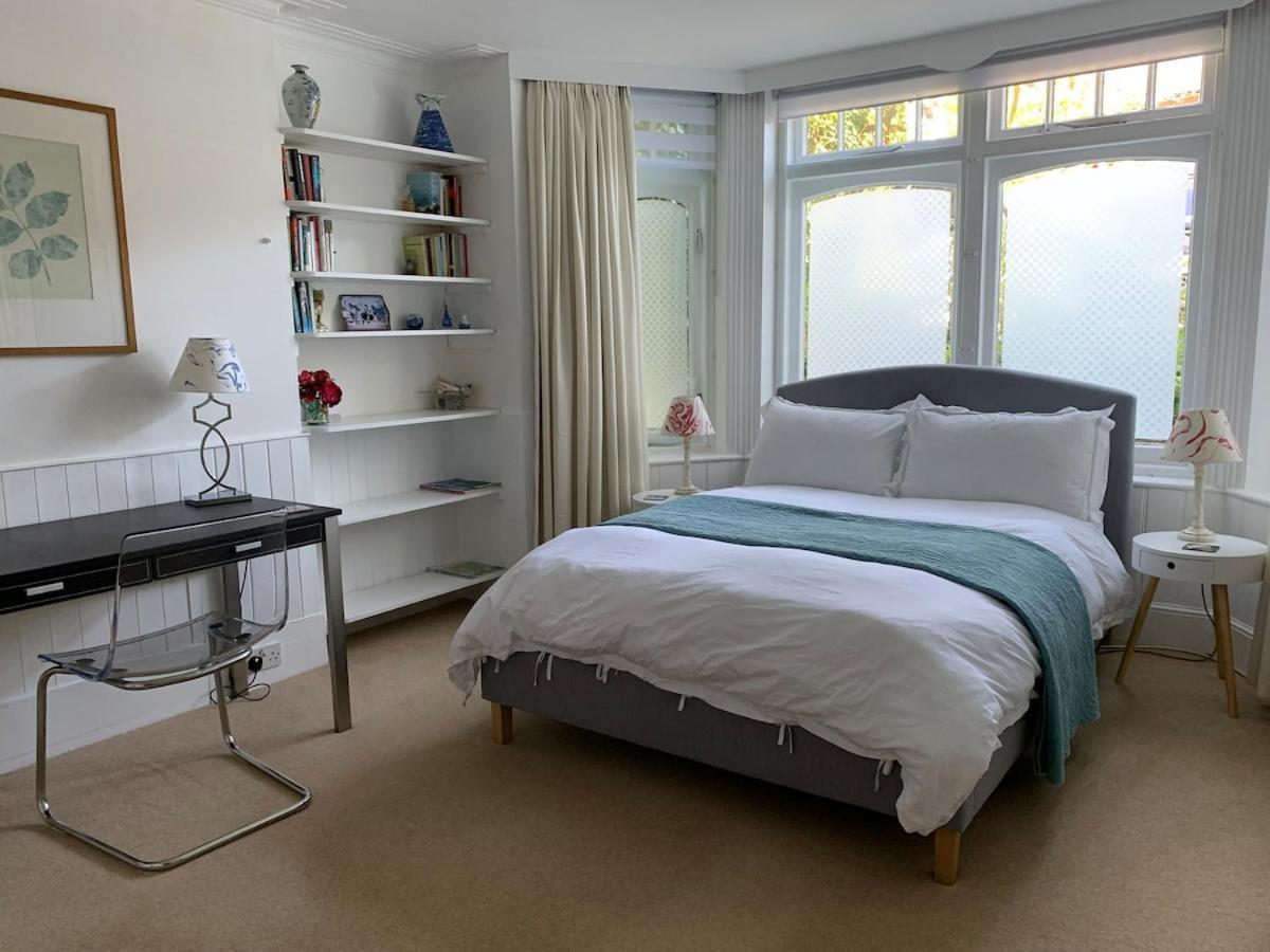 Spacious Comfortable Flat With Free Parking In East Finchley, Muswell Hill & Close To Alexandra Palace London Eksteriør billede