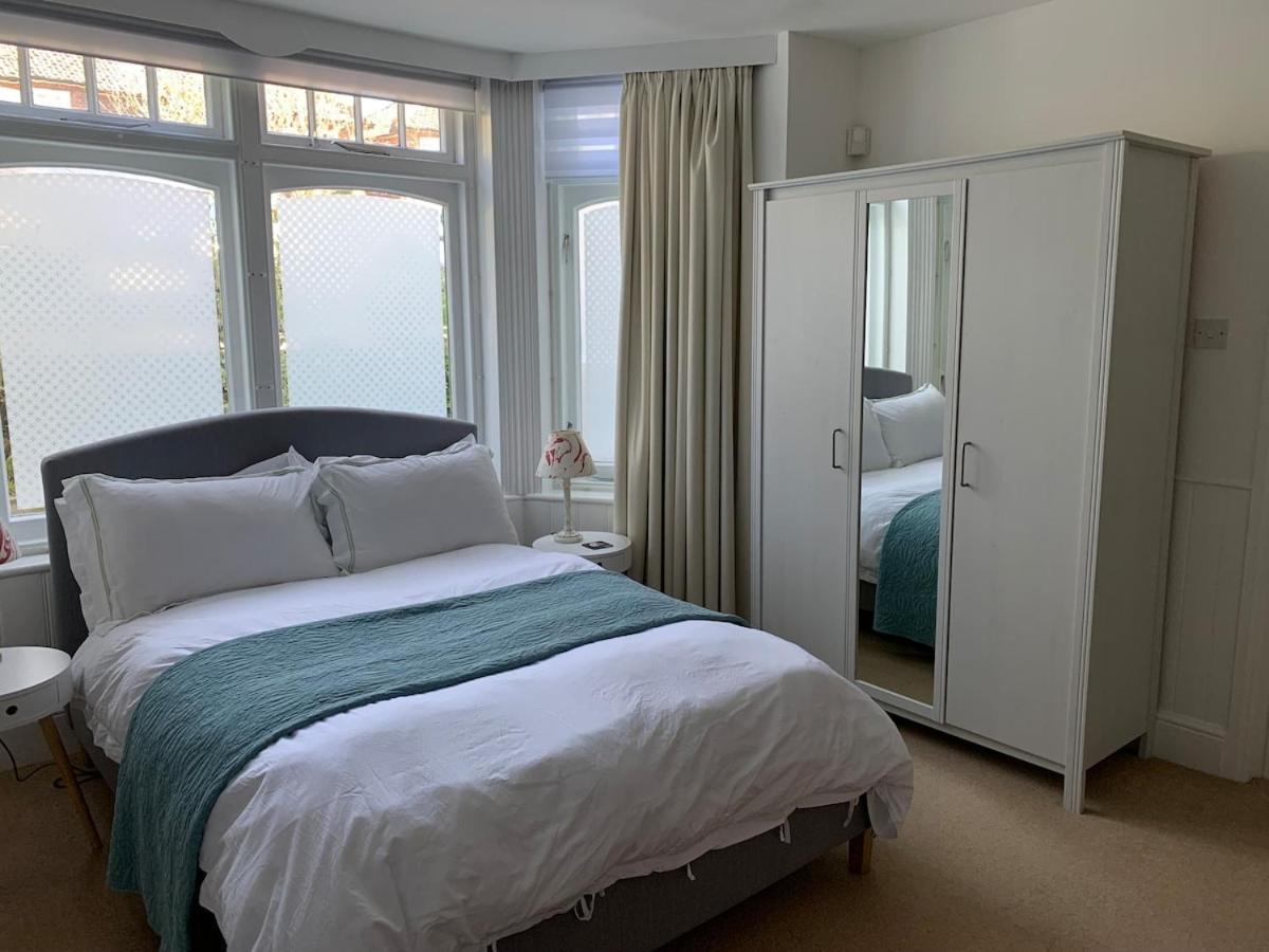 Spacious Comfortable Flat With Free Parking In East Finchley, Muswell Hill & Close To Alexandra Palace London Eksteriør billede